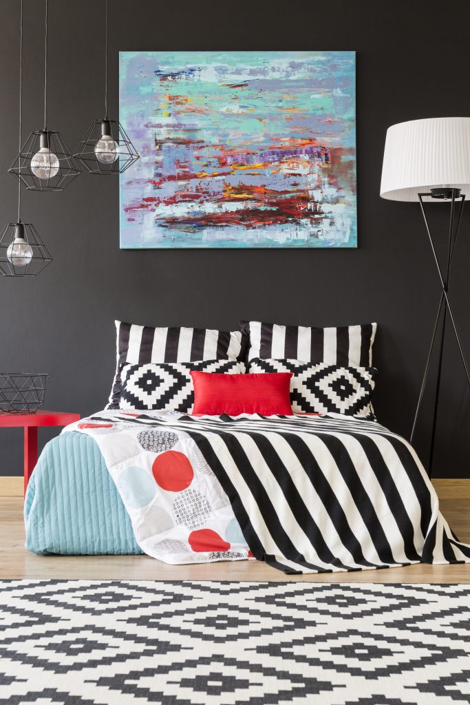 Bedroom with pattern details idea