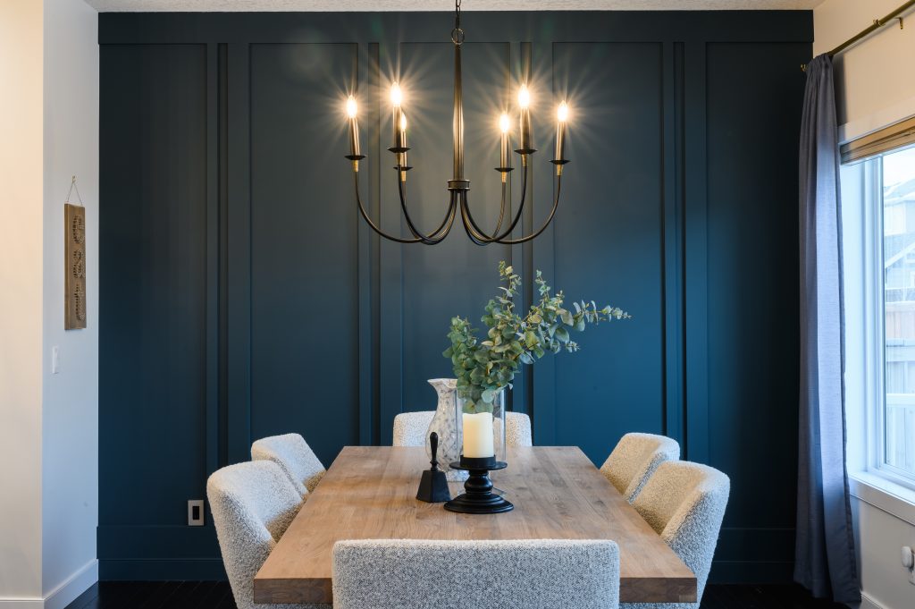 dark green statement lighting dining room