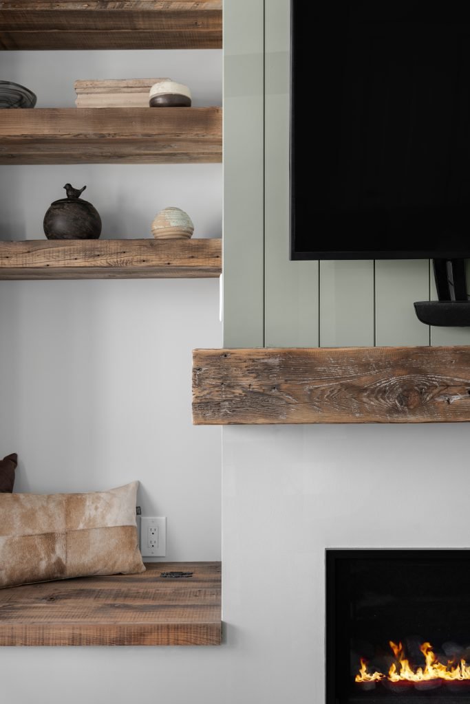 Modern ranch bungalow interior design and furnishing living room shelf decor Unshelf Design